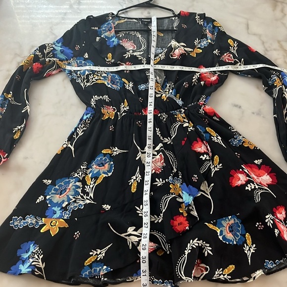 Express Floral Print Wrap Long Sleeve Ruffle Dress Size S - Picture 8 of 10